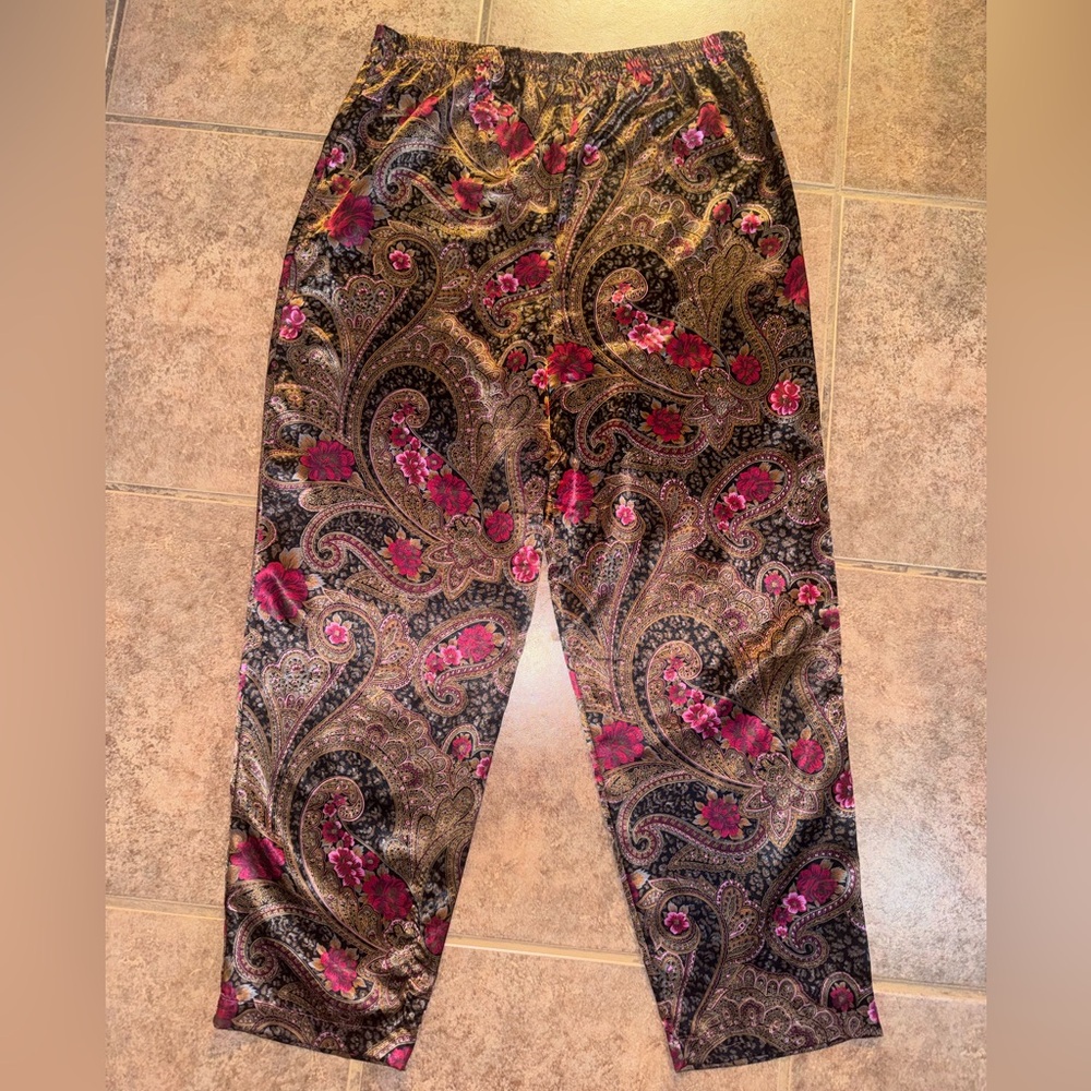 Victoria’s Secret Vintage GOLD label pajama pants paisley size small